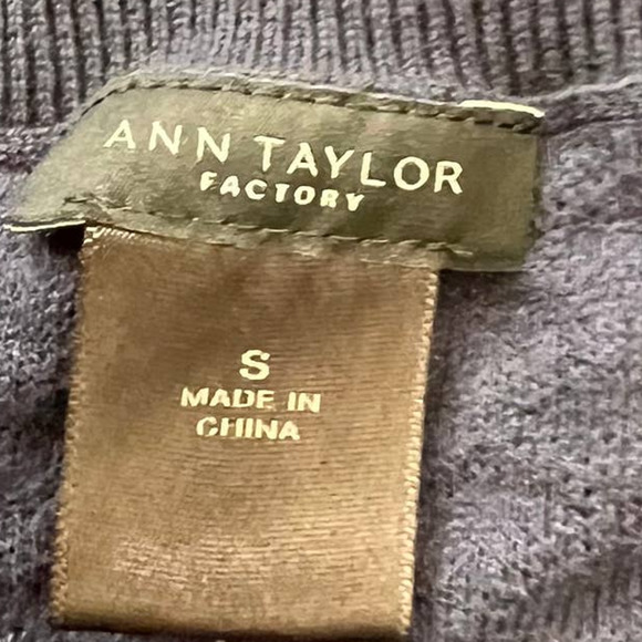 Ann Taylor Small Navy Knit Short Sleeve Knit Sweater Shirt - Picture 8 of 8